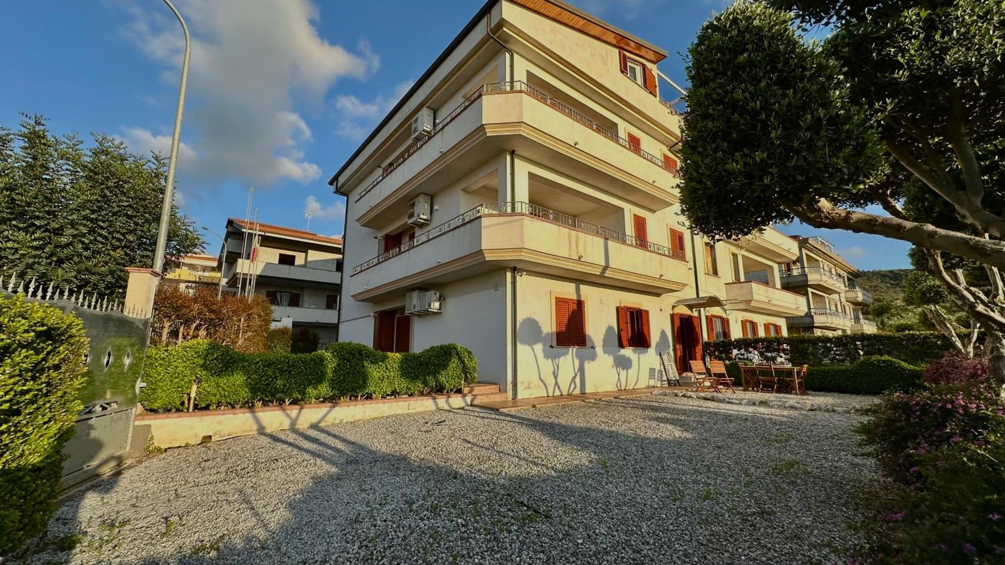 Sunrise Residence Santa Domenica  Exterior foto